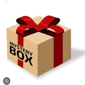 Mystery box 15 pieces of women's clothing (small size)
